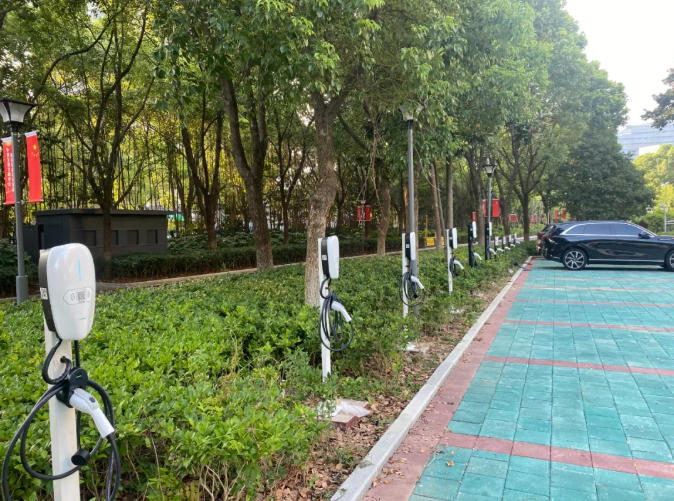 中國聯(lián)通寧波分公司充電樁場(chǎng)站已上線(xiàn)